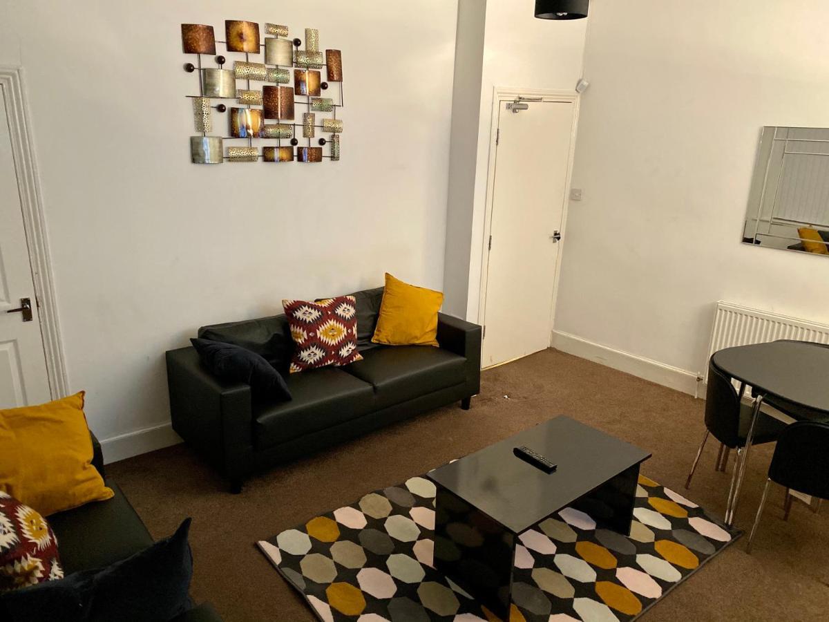 Warwick Street Professional Lets Apartment Нюкасъл ъпон Тайн Екстериор снимка